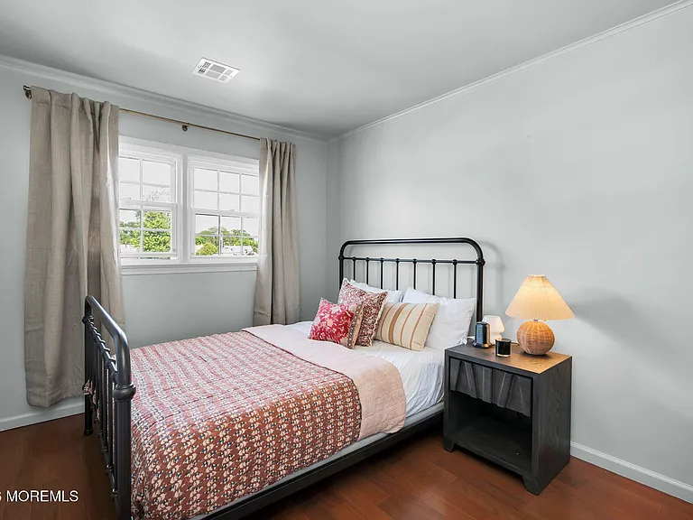 116 Cornell Ave — Photo 13