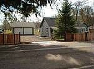 40062 Place Rd, Fall Creek, OR 97438