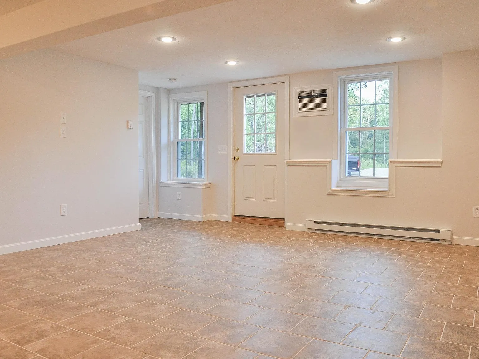 1 bed, 650 sqft, $2,000 — Photo 2