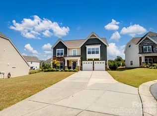 1982 Smokey Quartz Rd, Davidson, NC 28036