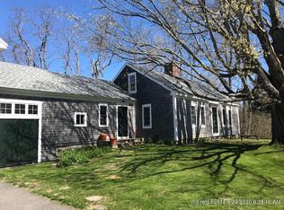 712 Lakeview Dr, China, ME 04358