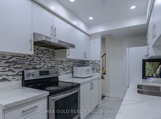 102 Bunchberry Way, Brampton, ON L6R 2E8