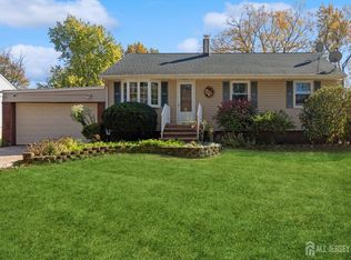 205 Runyon Ave, Piscataway, NJ 08854