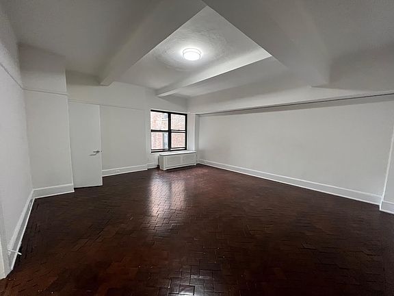 2nd image of 160 W 73rd St APT 9E