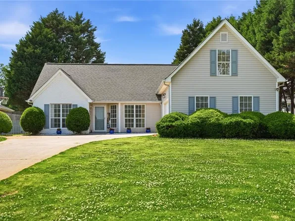 35 Shenandoah Dr, Winder, GA 30680