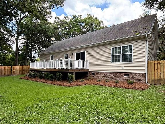2nd image of 6706 Myrtle Grove Rd