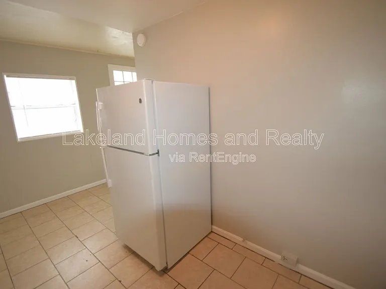1213 W Patterson St — Photo 6