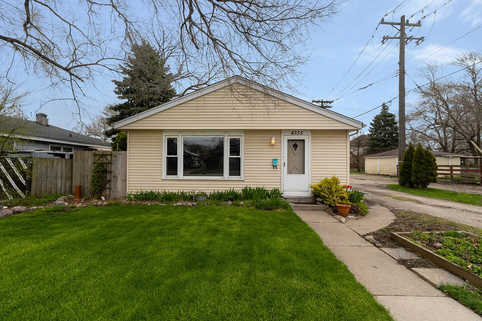 4335 Eberly Ave photo 1
