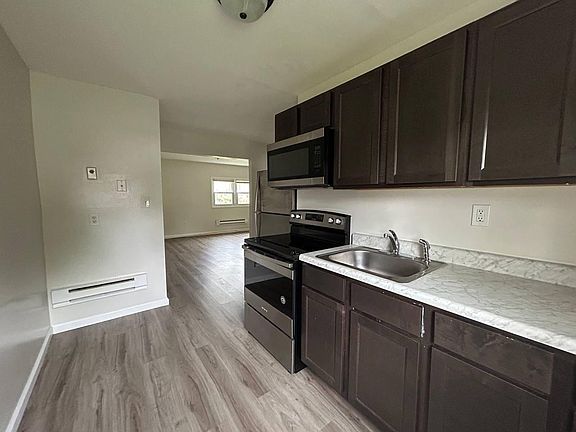 5th image of 16 Lake St #2C