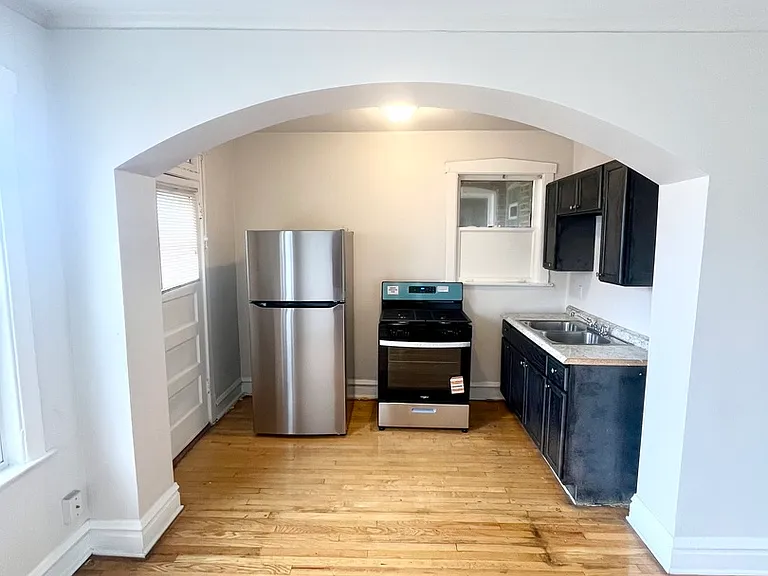 5042 W 21st Pl #8 — Photo 3