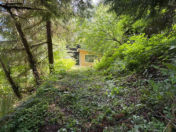 3rd image of 28 Hay Rd