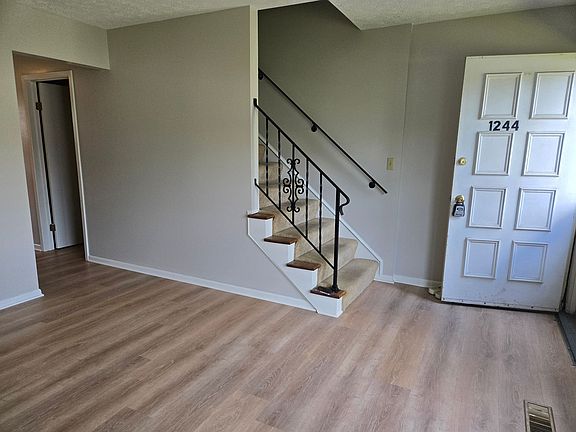 2nd image of 1244 Colonial Dr