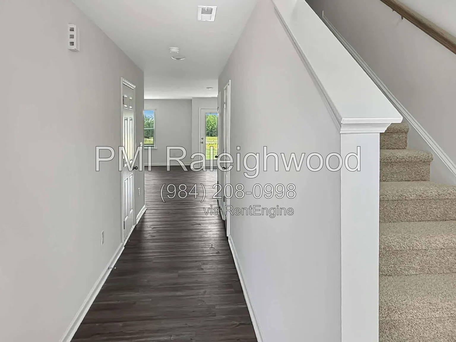 3 bed, 2.5 bath, 1418 sqft, $1,695 — Photo 3