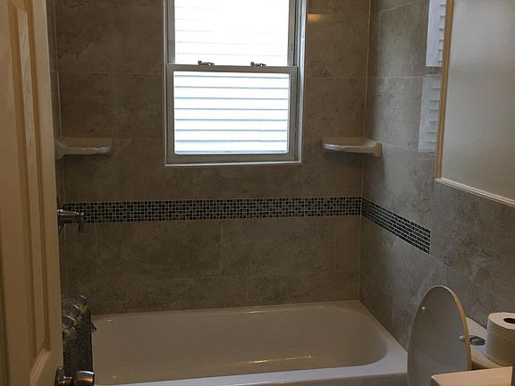 3rd image of 62 Greenwood Ave #2