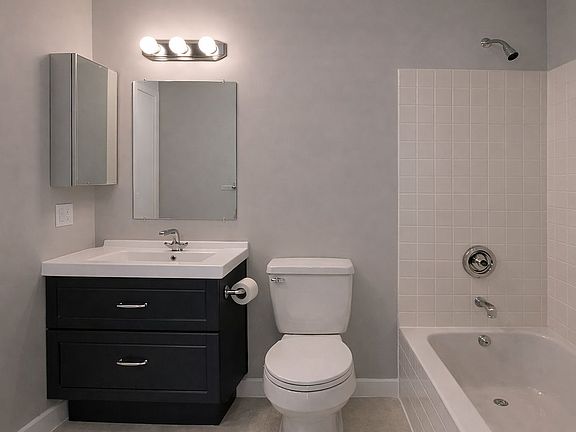 4th image of 300 Cathedral Pkwy #5H