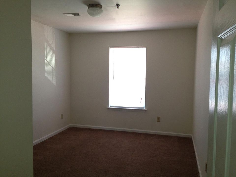 2nd image of 3209 Miller Rd APT N