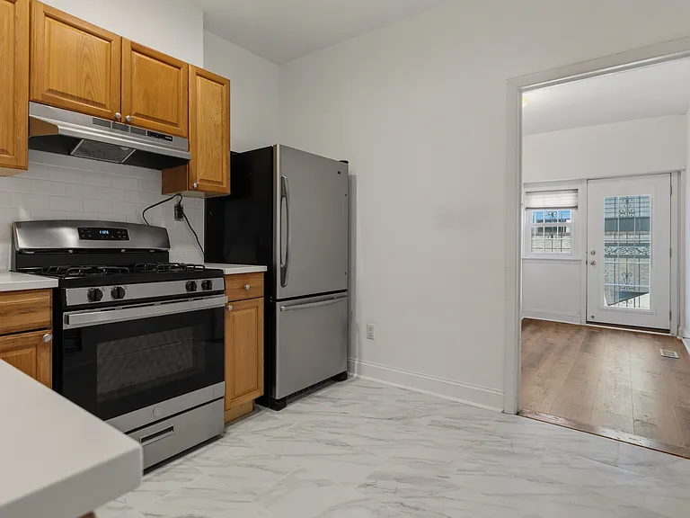 2025 Poplar St #1 — Photo 14