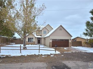 816 6th St W, Roundup, MT 59072