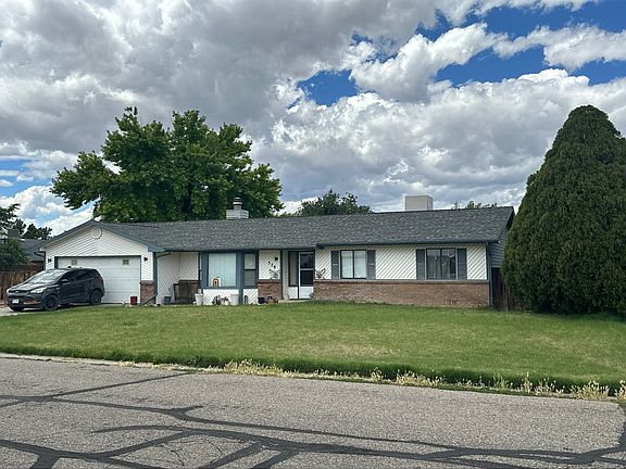 2nd image of 579 E Valley Dr