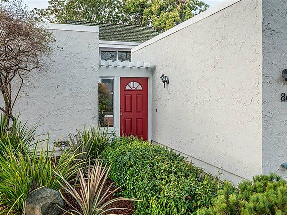 2nd image of 861 Runningwood Cir