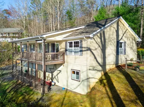 60 Sky Ridge Ct, Sylva, NC 28779