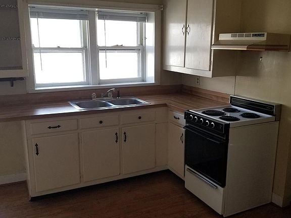 5th image of 105 W Cecil St #1