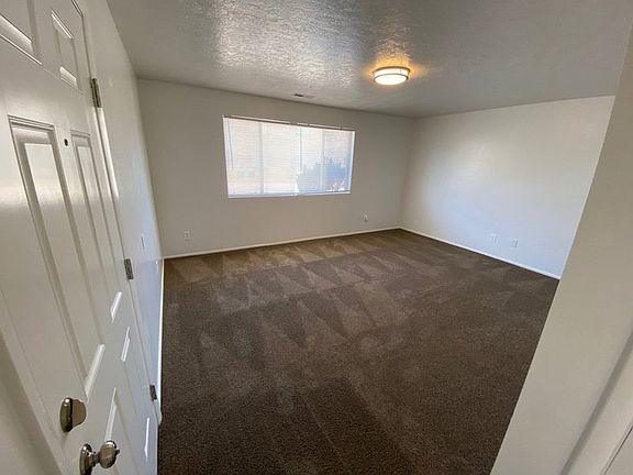 5th image of 864 E 500th St N #864