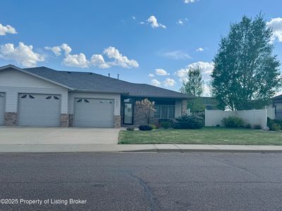 1847 2nd St W, Dickinson, ND, 58601