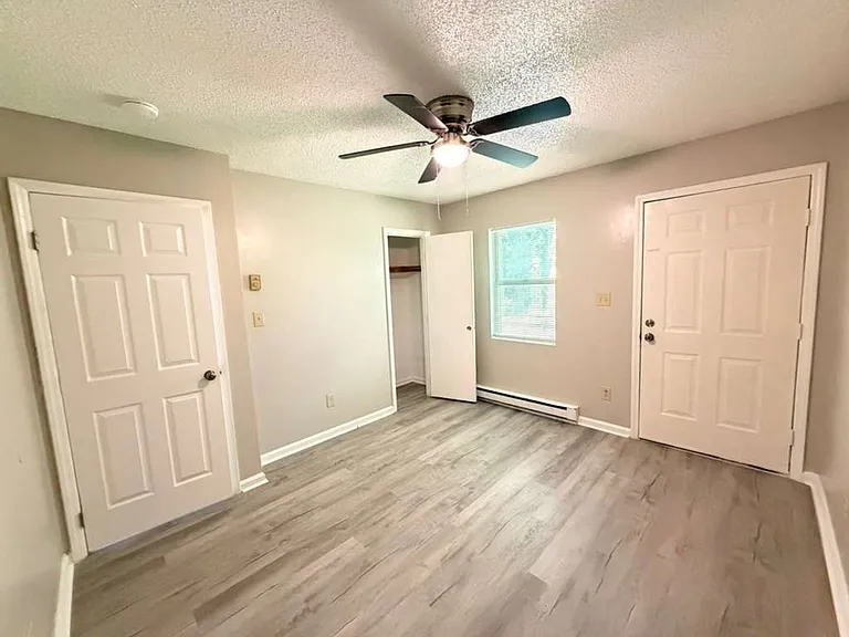 1024 Blair St — Photo 7