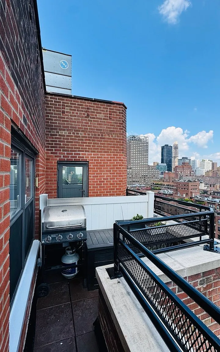 440 East 62nd Street — Photo 4