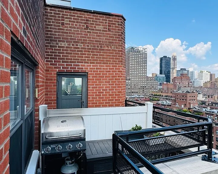 440 E 62nd St #20D — Photo 4