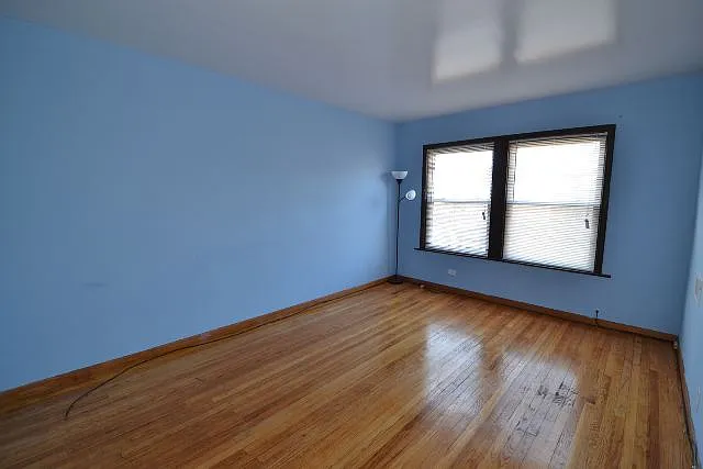 Cheerful 2 Bed, 1 Bath at Damen + School (Roscoe Village) — Photo 4