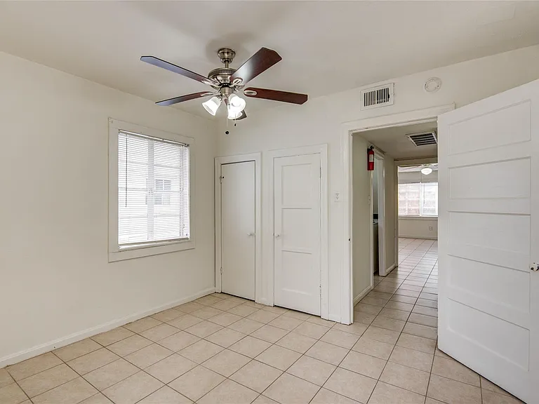 1828 W Main St #1 — Photo 12