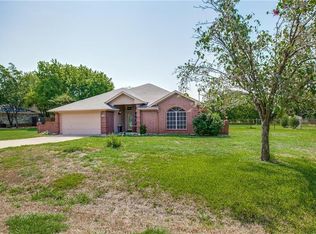 116 Heights St, Burleson, TX 76028
