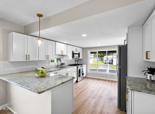 18 Larisa Ln, Jackson, NJ 08527
