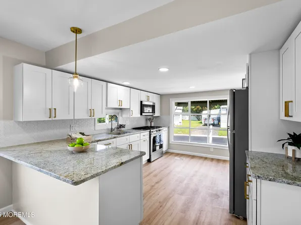 18 Larisa Lane, Jackson, NJ 08527