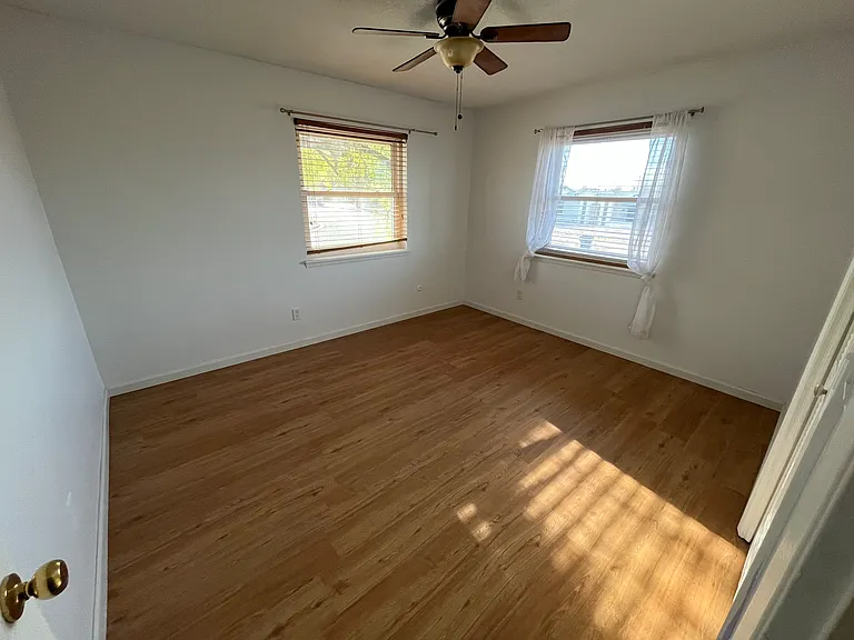 6739 Mariposa Dr — Photo 9