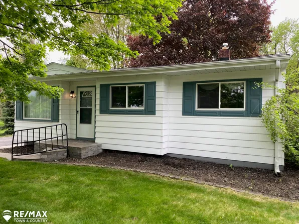5468 Lucille St, Grand Blanc, MI 48439