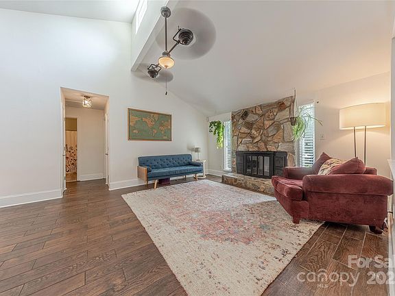 4th image of 11834 Carmel Lakes Dr