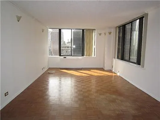 Rented by Sumitomo Real Estate Sales | media 24