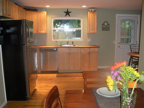 Kitchen - newly painted / Chalk wall
