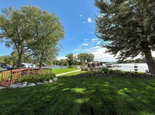 6851 Cardinal Cove Dr, Mound, MN 55364