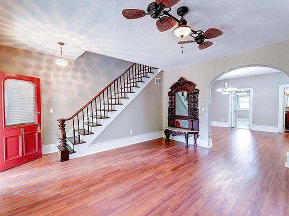 3rd image of 215 N A St