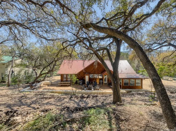 1643 River Rd, ConCan, TX 78838