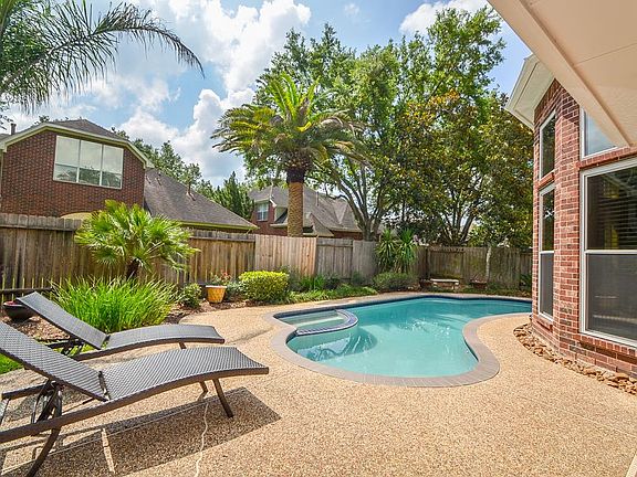4th image of 4510 Willow Pond Ct