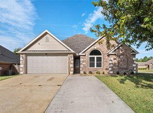 746 Westbury St, Springdale, AR 72762