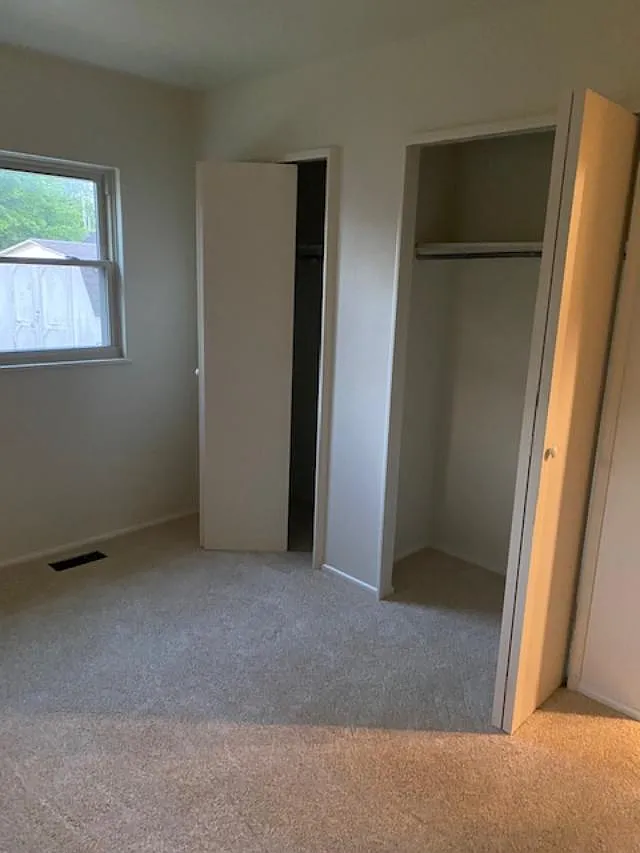 3 bed, 960 sqft, $1,200 — Photo 4