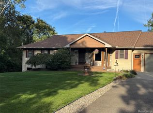 7481 S Chandler Rd, Saint Johns, MI 48879