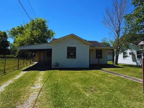 3285 Texas St, Beaumont, TX 77703