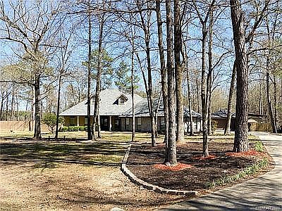 1st image of 2851 Hillcrest Cir